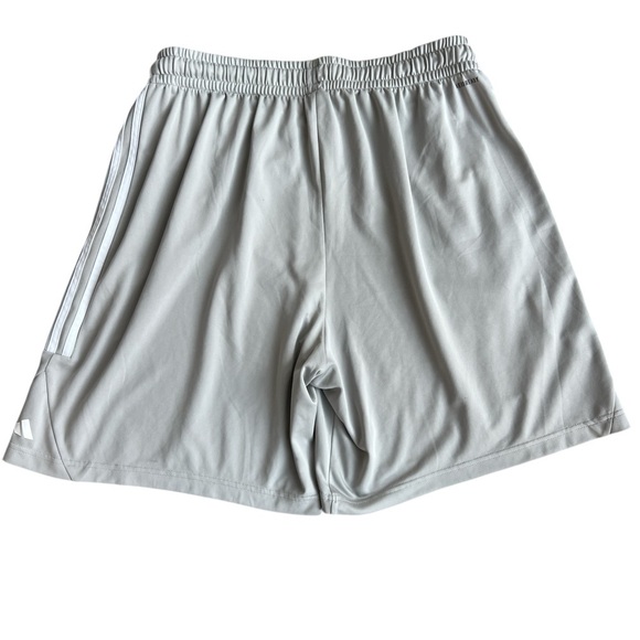 Adidas Men’s 3 Stripes 9” Basketball Shorts Gray Size 2XL - Picture 3 of 3